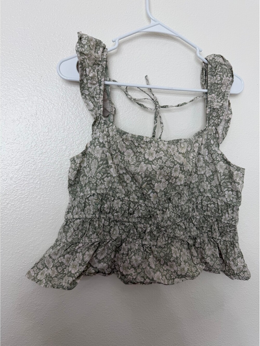 Altar'd State Floral Ruffle Crop Top XXL